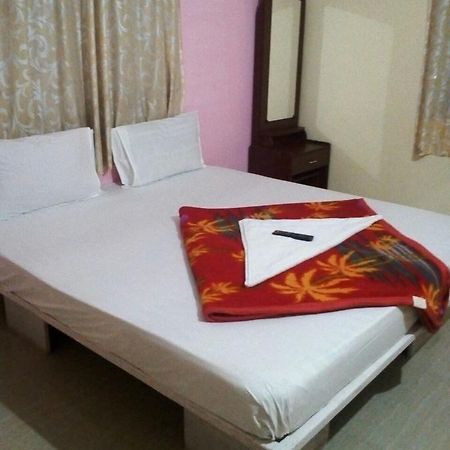 Sri Thanga Harish Cottage 埃尔加德 外观 照片