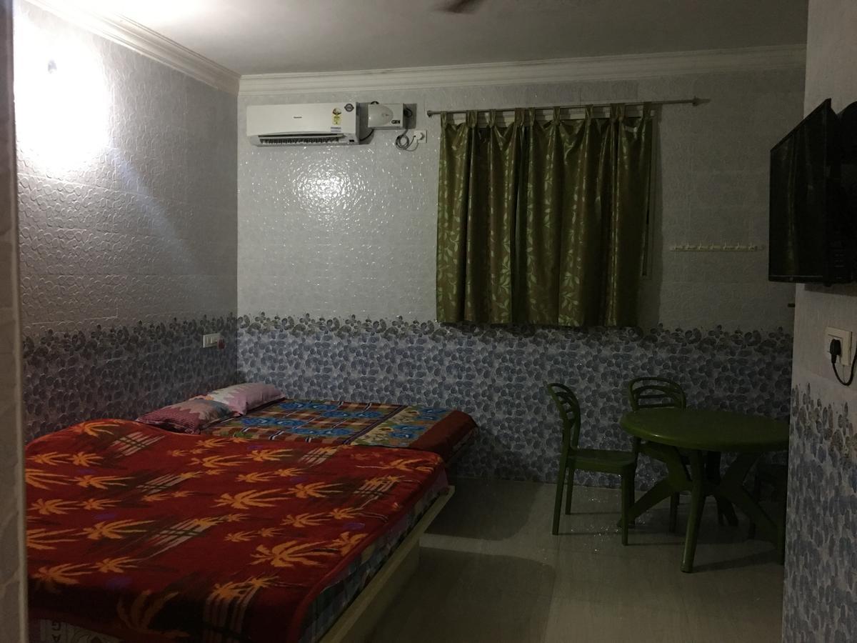 Sri Thanga Harish Cottage 埃尔加德 外观 照片
