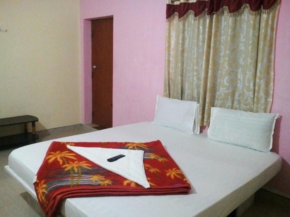 Sri Thanga Harish Cottage 埃尔加德 外观 照片