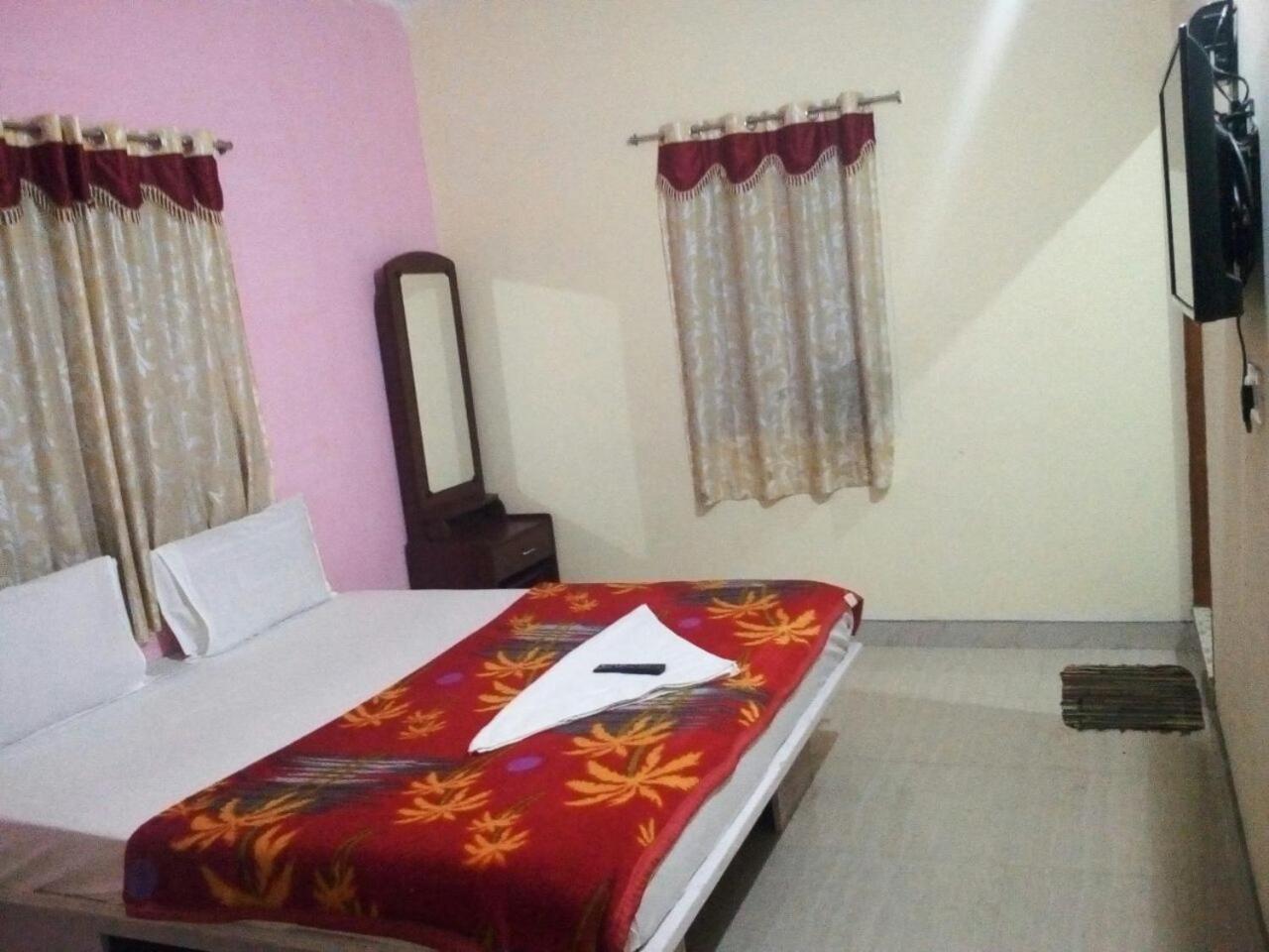 Sri Thanga Harish Cottage 埃尔加德 外观 照片