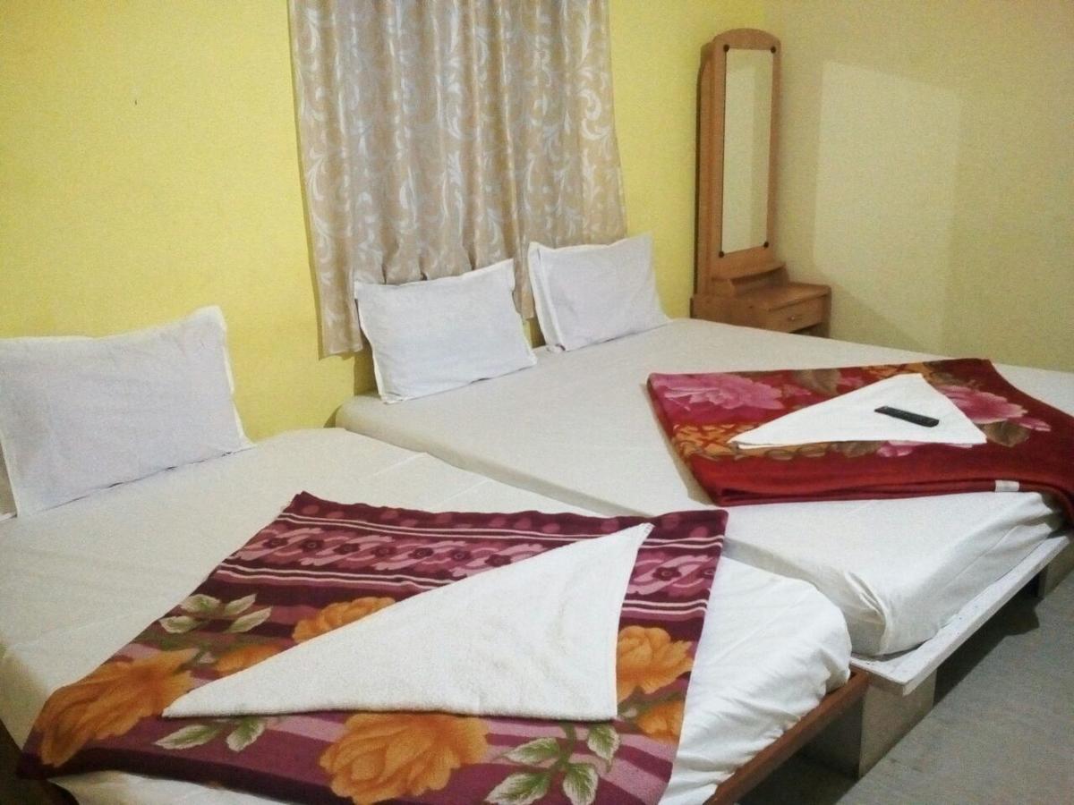 Sri Thanga Harish Cottage 埃尔加德 外观 照片